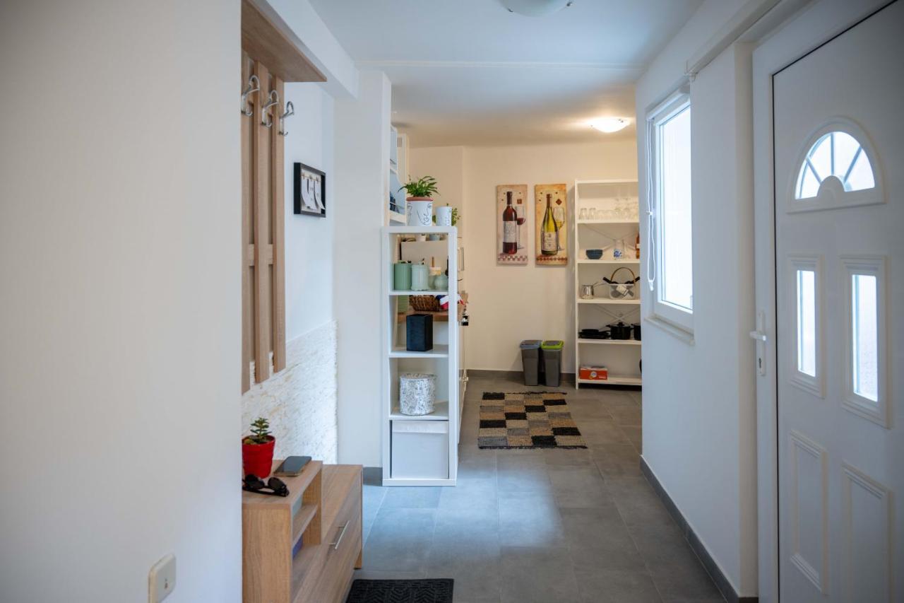 Apartment Montona Pula Exterior photo